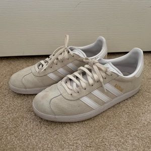 Adidas Gazelle sneakers size 7 in cloud white